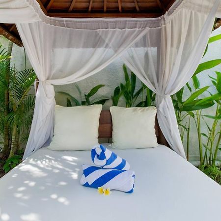 Heart Of Seminyak, 2Br, Sleeps 4, Walk To Bintang Villa Ngoại thất bức ảnh