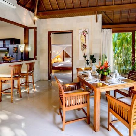 Heart Of Seminyak, 2Br, Sleeps 4, Walk To Bintang Villa Ngoại thất bức ảnh