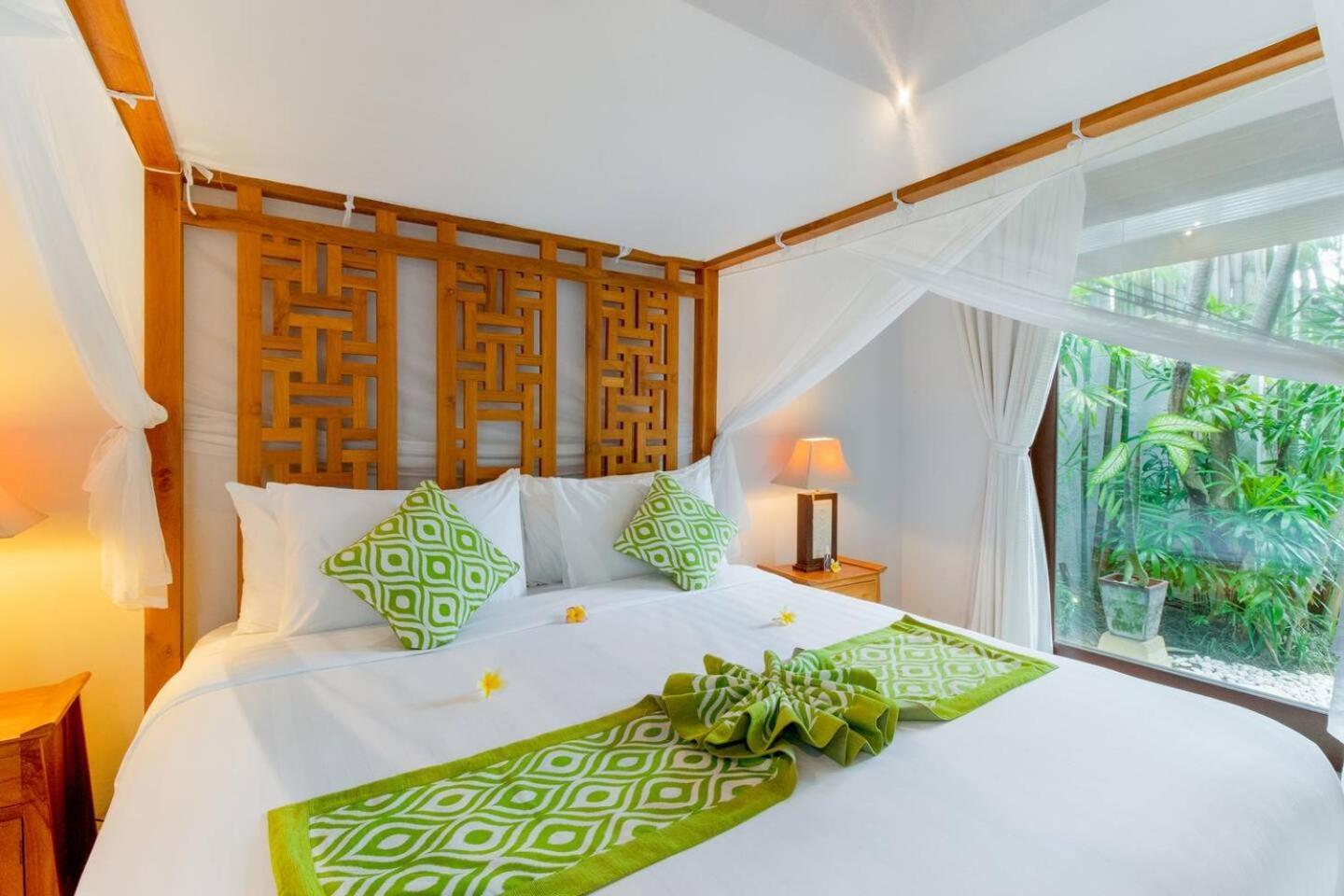 Heart Of Seminyak, 2Br, Sleeps 4, Walk To Bintang Villa Ngoại thất bức ảnh