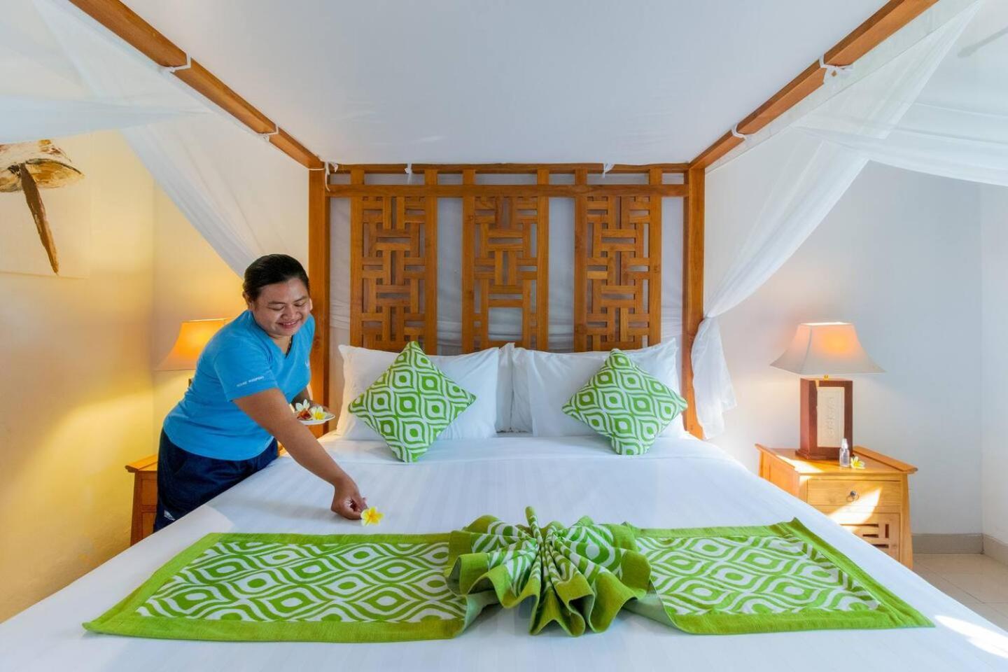 Heart Of Seminyak, 2Br, Sleeps 4, Walk To Bintang Villa Ngoại thất bức ảnh